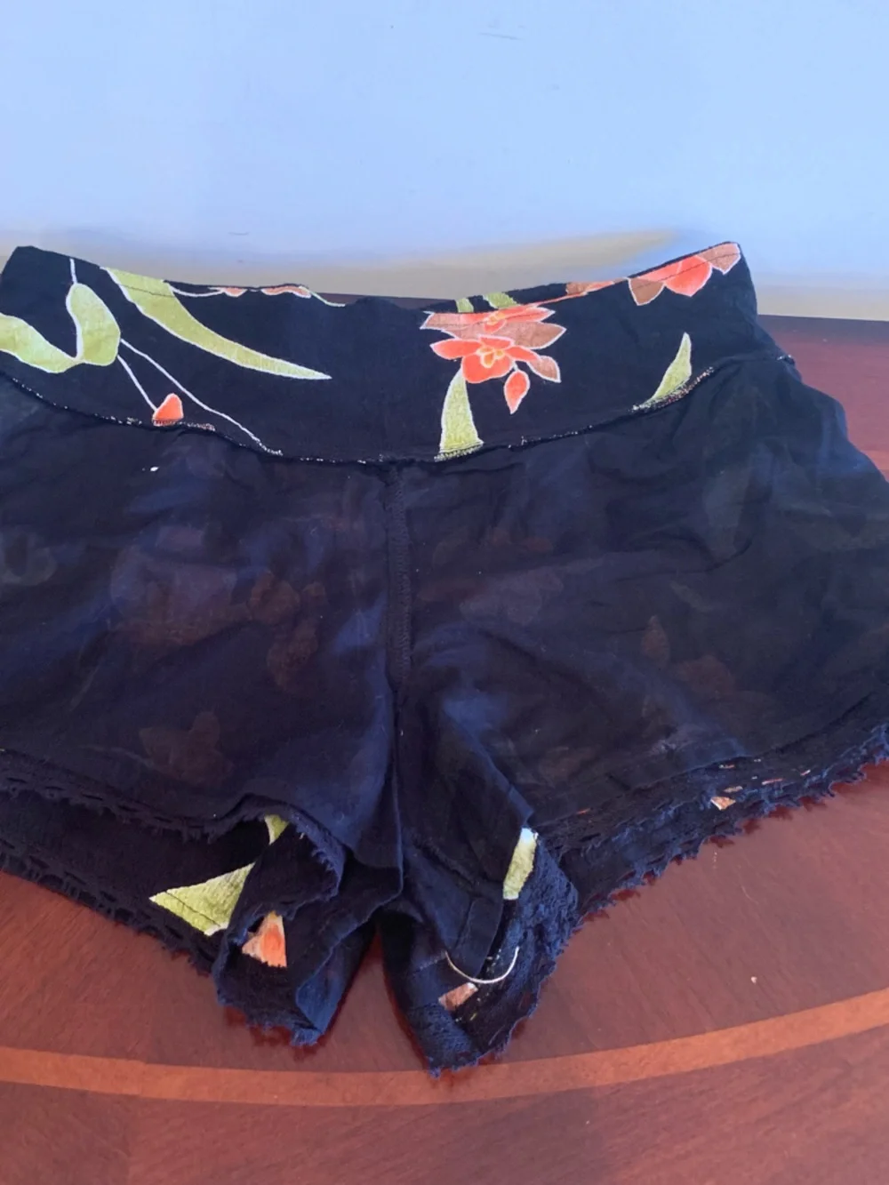 NWT Volcom Black Floral Smocked-Waist Shorts - Picture 10 of 10